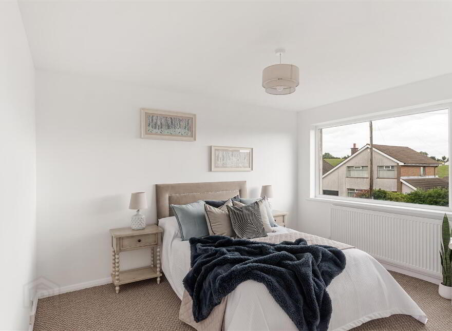 11 Moyra Crescent, Ballynahinch Road, Saintfield, BT24 7AG