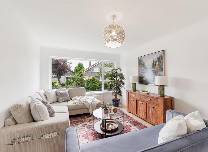 11 Moyra Crescent, Ballynahinch Road, Saintfield, BT24 7AG