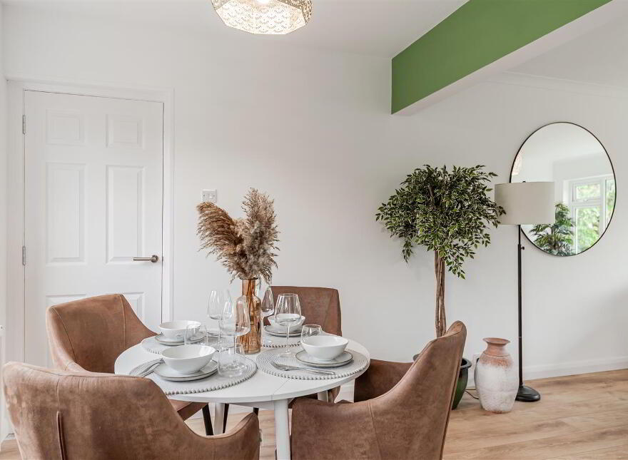 11 Moyra Crescent, Ballynahinch Road, Saintfield, BT24 7AG