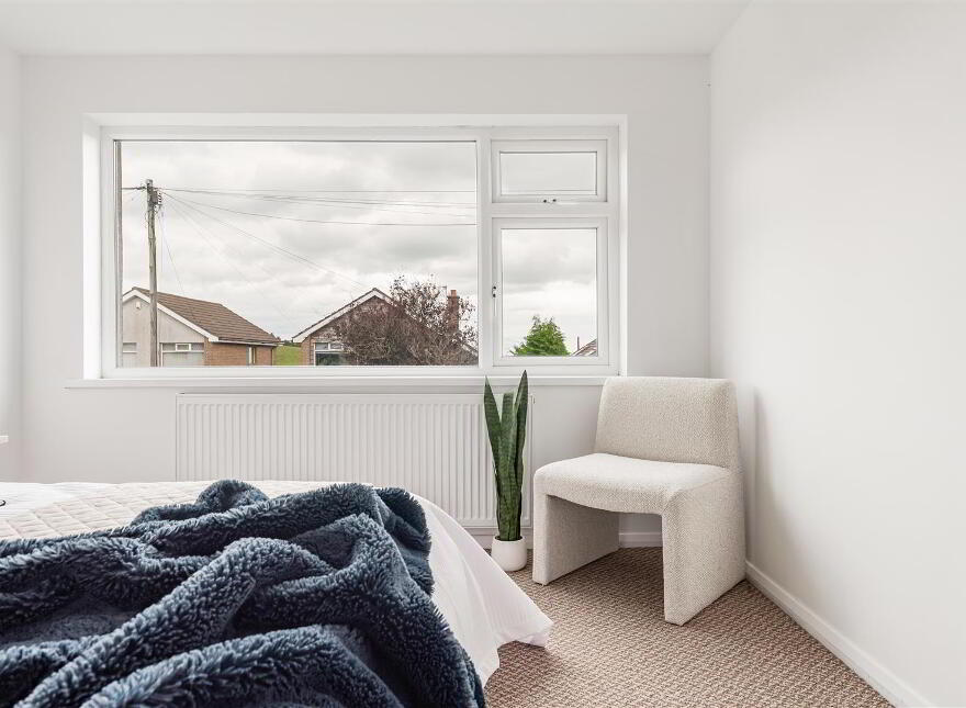 11 Moyra Crescent, Ballynahinch Road, Saintfield, BT24 7AG