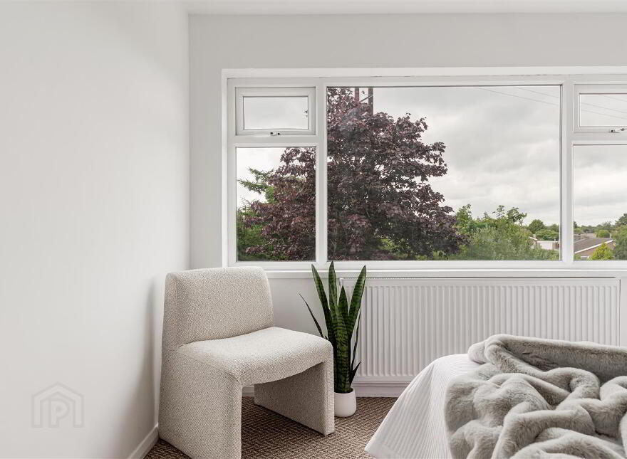 11 Moyra Crescent, Ballynahinch Road, Saintfield, BT24 7AG