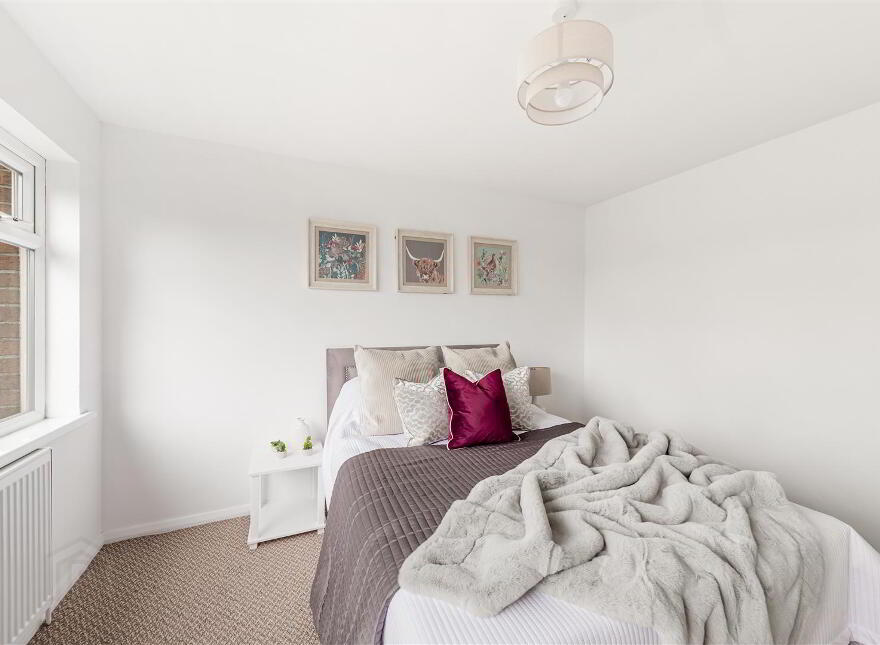11 Moyra Crescent, Ballynahinch Road, Saintfield, BT24 7AG