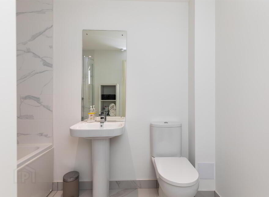 Apt 7, 1d Lewis Mews, Belfast, BT4 1NP