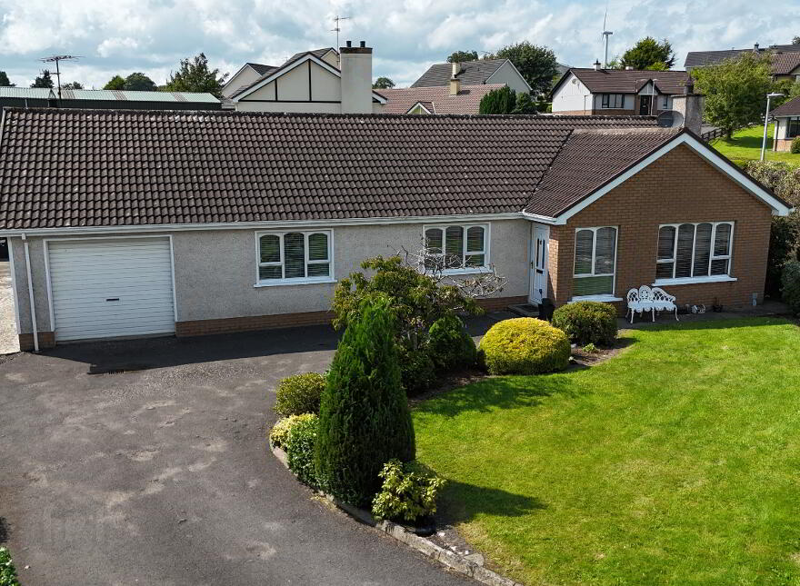 10 Oakland Drive, Castlederg, BT81 7DA photo