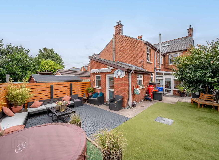 38 North Road, Belfast, BT5 5NH