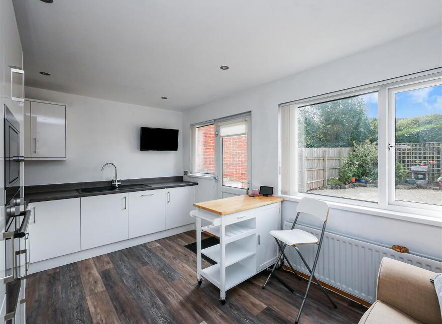 9 Hampton Parade, Ormeau Road, Belfast, BT7 3EQ
