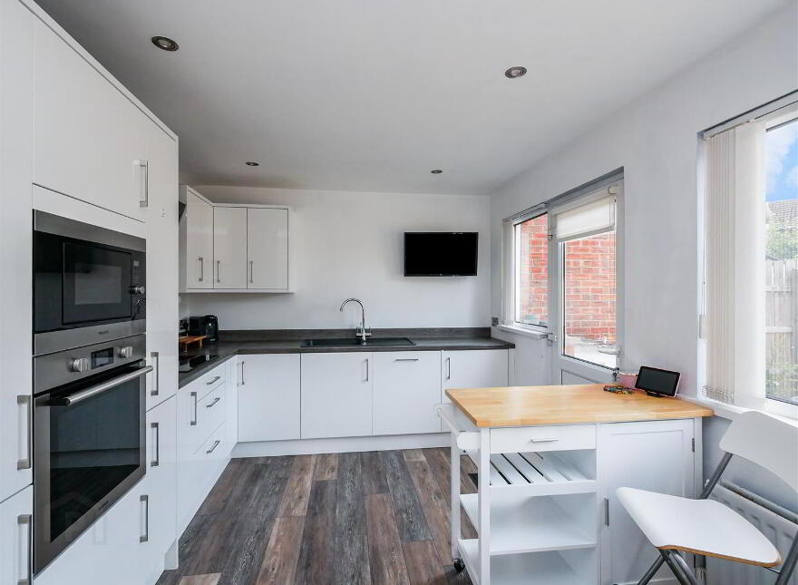 9 Hampton Parade, Ormeau Road, Belfast, BT7 3EQ