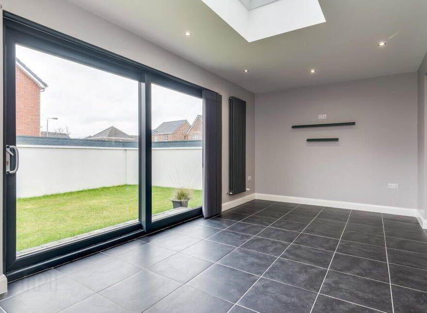 9 Holstein Crescent, Lisburn, BT28 2RS