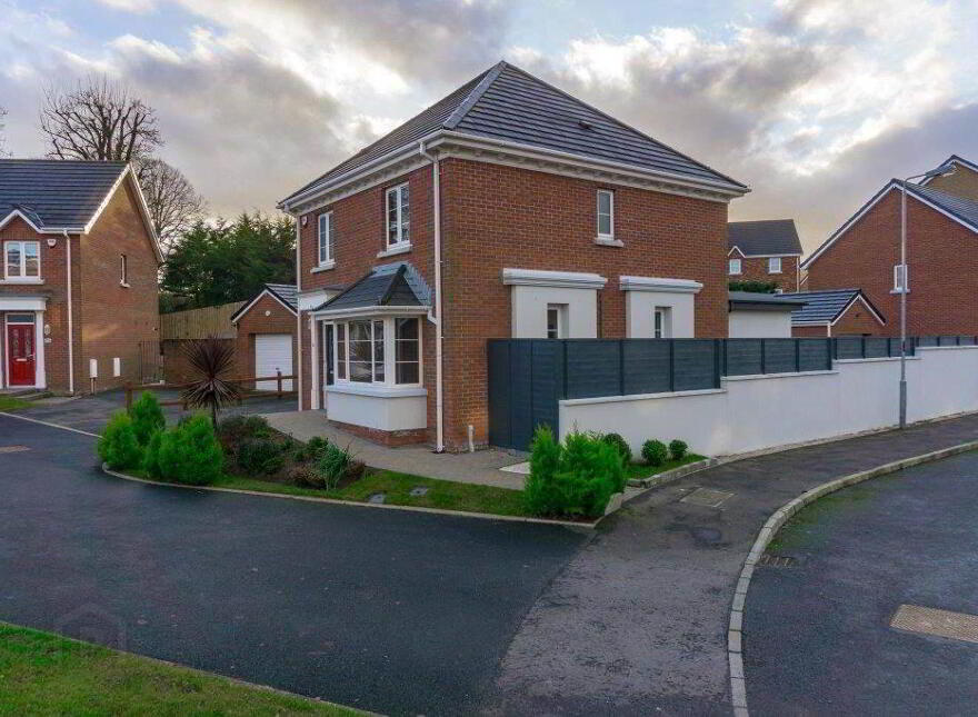 9 Holstein Crescent, Lisburn, BT28 2RS