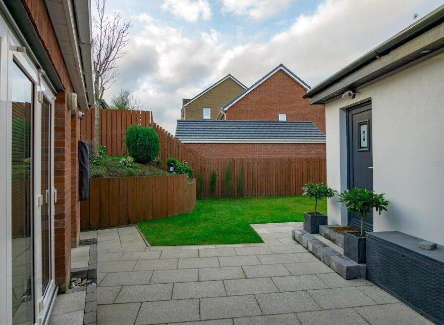 9 Holstein Crescent, Lisburn, BT28 2RS