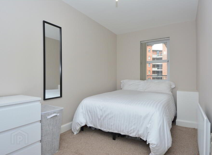 606 College Court Central, 56 King Street, Belfast, BT1 6BZ