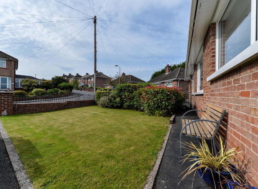 5 Wanstead Avenue, Dundonald, Belfast, BT16 2EU