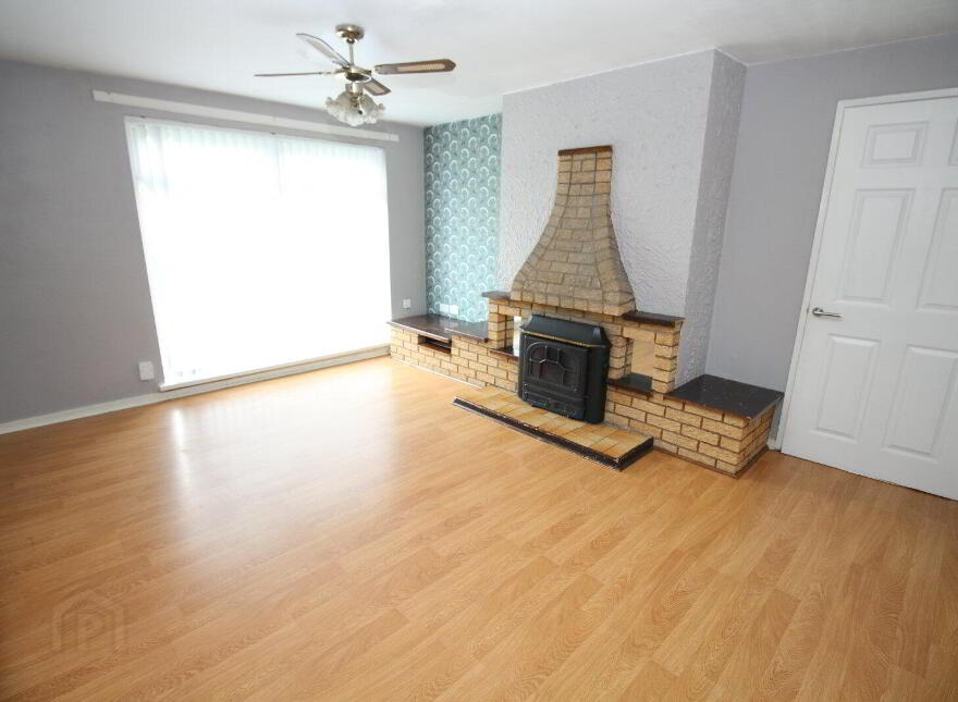16 Macroom Gardens, Carrickfergus, BT38 8NB
