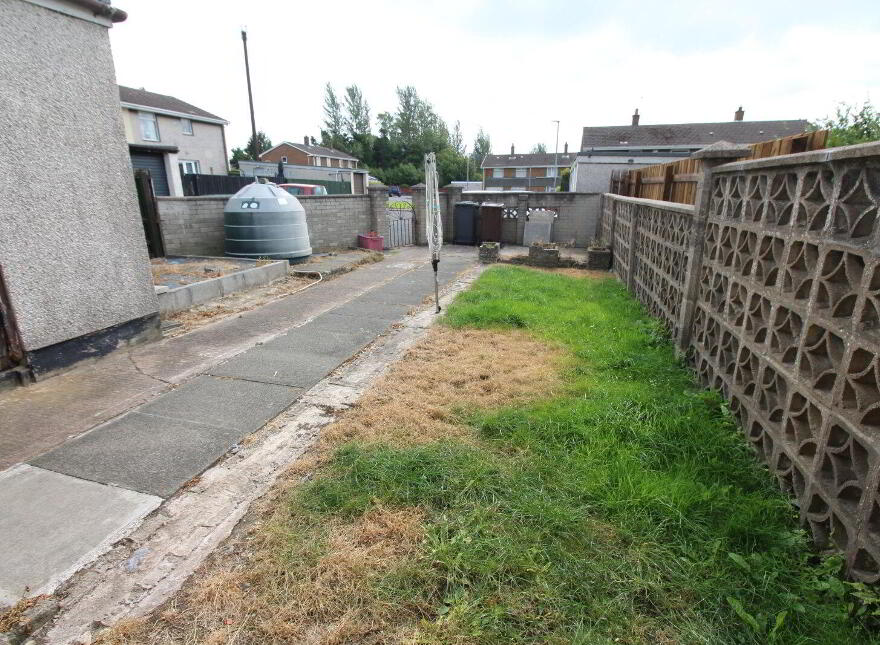 16 Macroom Gardens, Carrickfergus, BT38 8NB