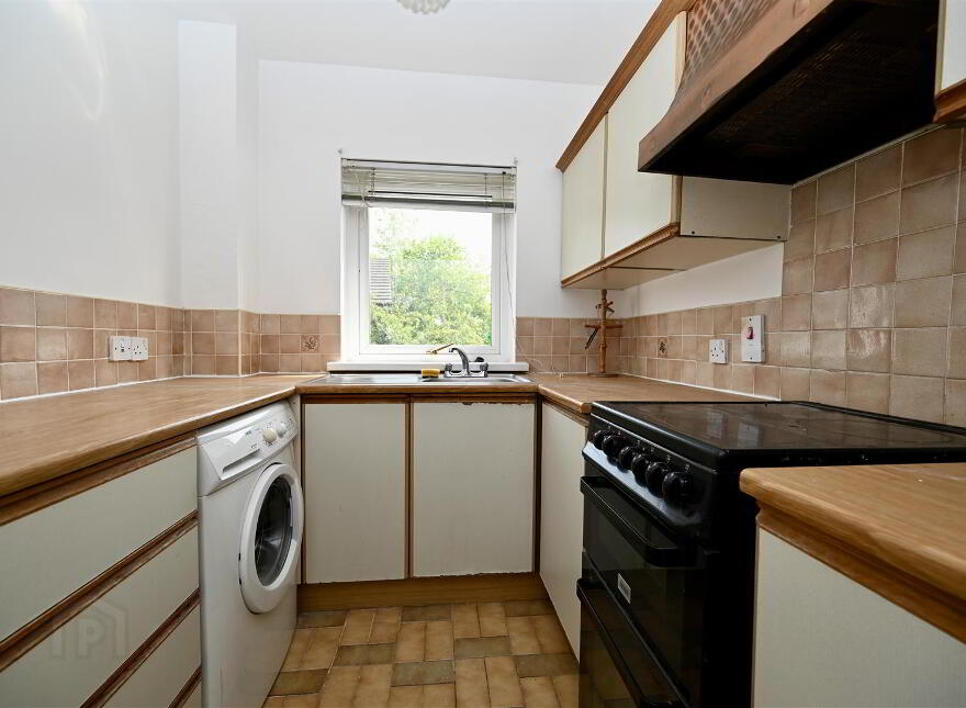 15 Salisbury Court, Belfast, BT7 1DD