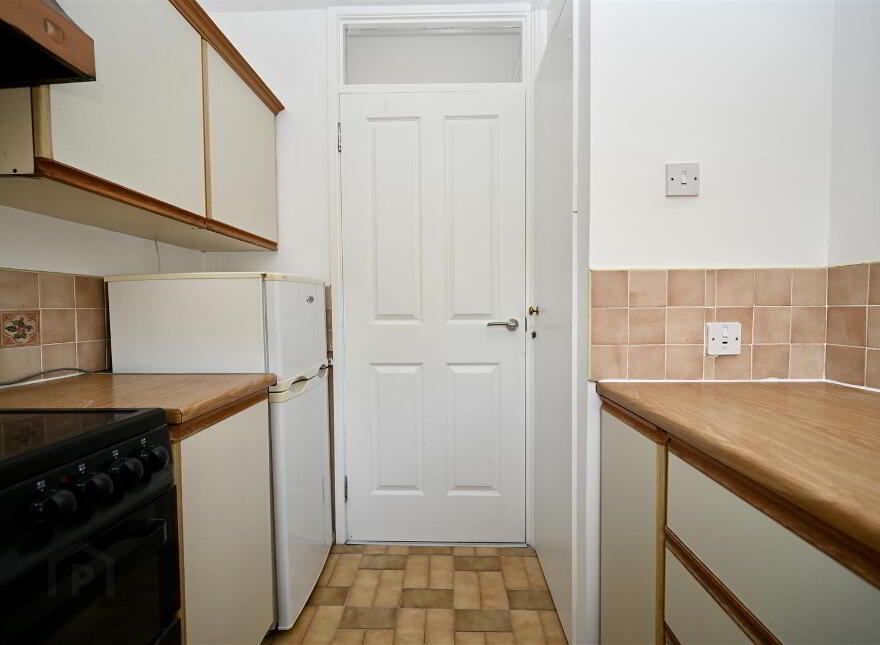 15 Salisbury Court, Belfast, BT7 1DD