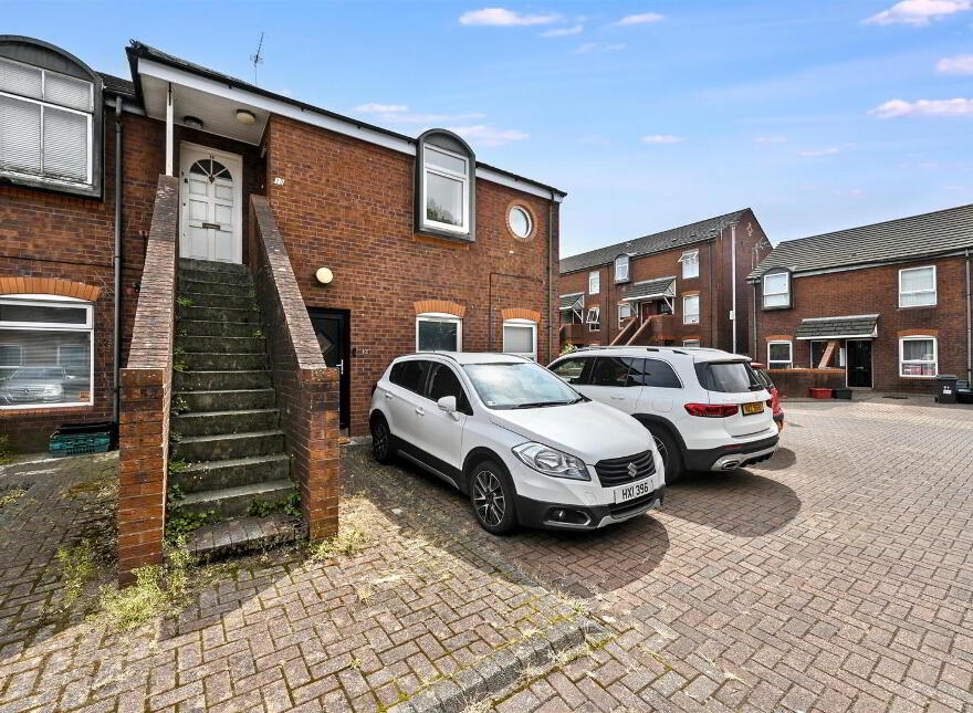 15 Salisbury Court, Belfast, BT7 1DD photo