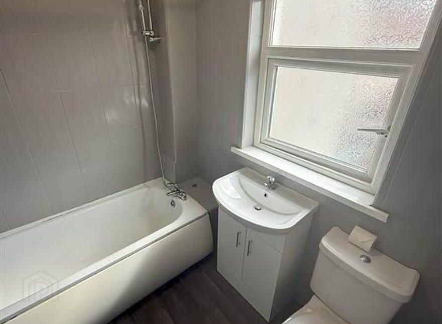 20 Aitnamona Crescent, Belfast, BT11 8PN