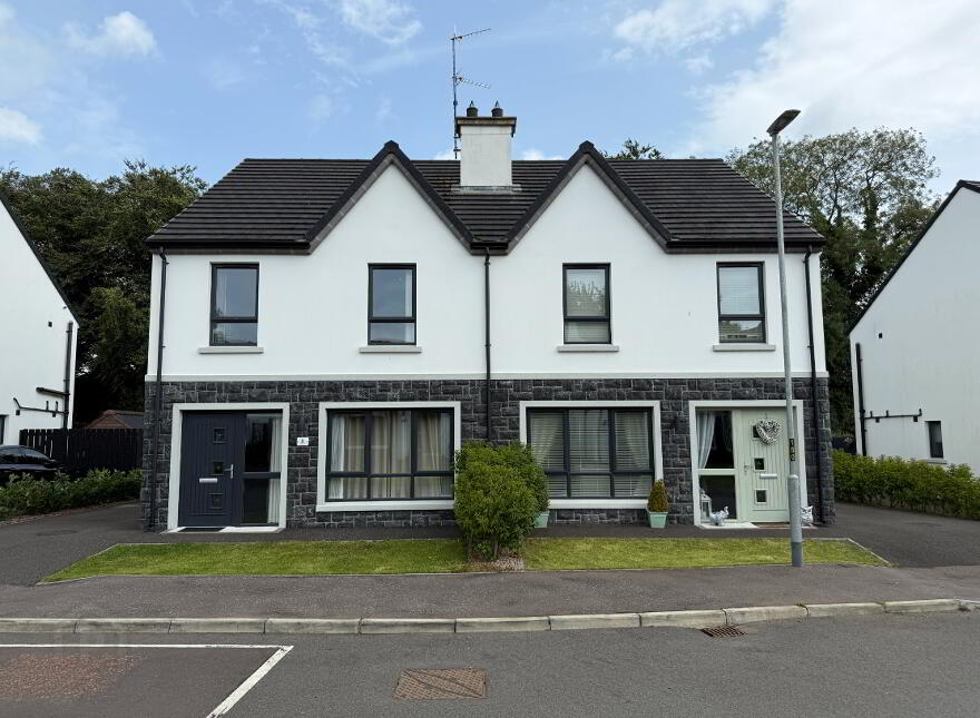 8 Poets Walk Bellaghy, Magherafelt, BT45 8LZ