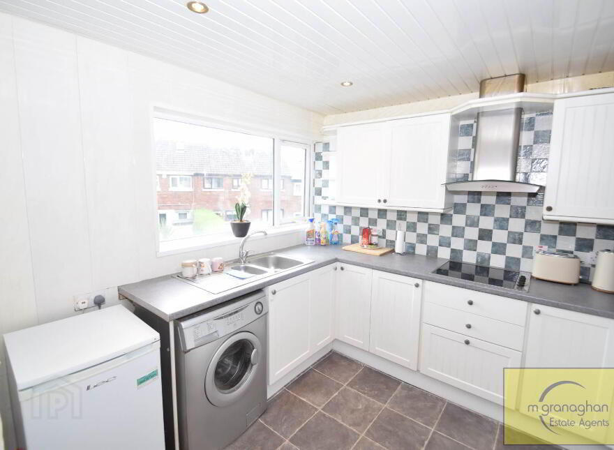 4b South Link, Andersonstown, Belfast, BT11 8GX