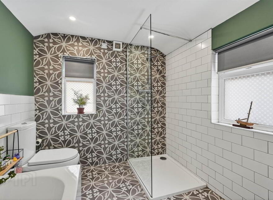 141 Belmont Road, Belfast, BT4 2AD