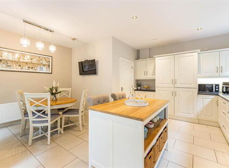 2 Linen Mews, Lisburn, BT28 3WU