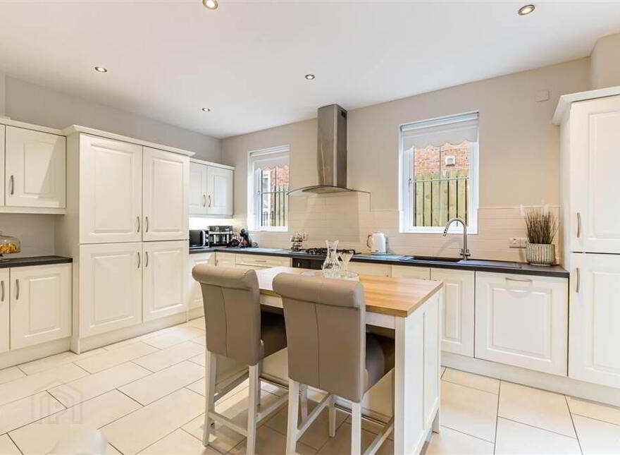 2 Linen Mews, Lisburn, BT28 3WU