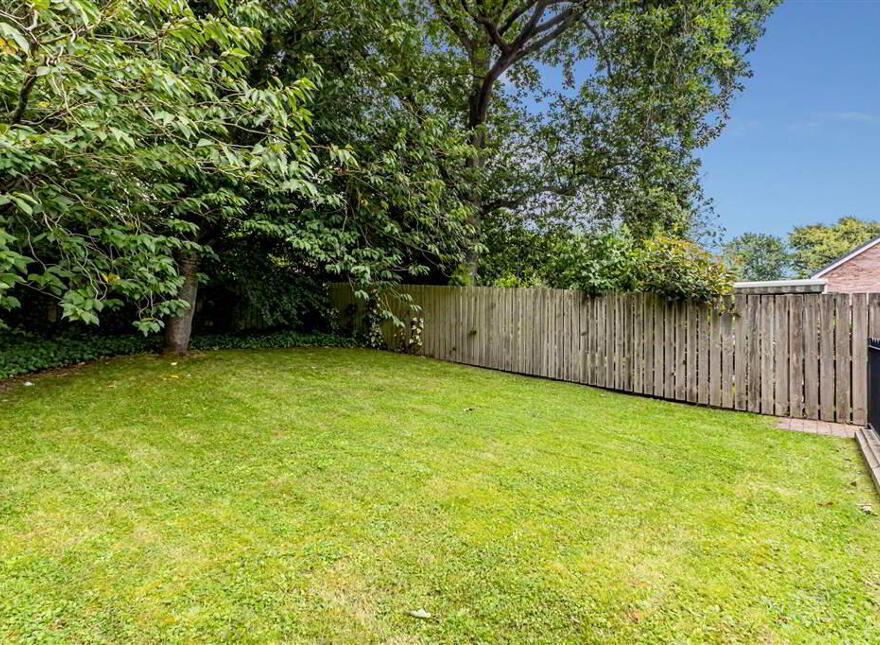 2 Linen Mews, Lisburn, BT28 3WU