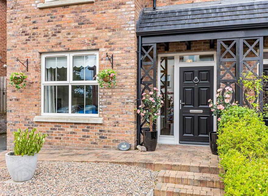 2 Linen Mews, Lisburn, BT28 3WU
