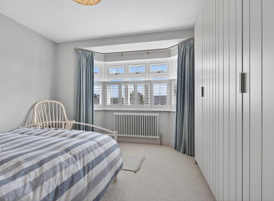 68 Coleraine Road, Portrush, BT56 8HN