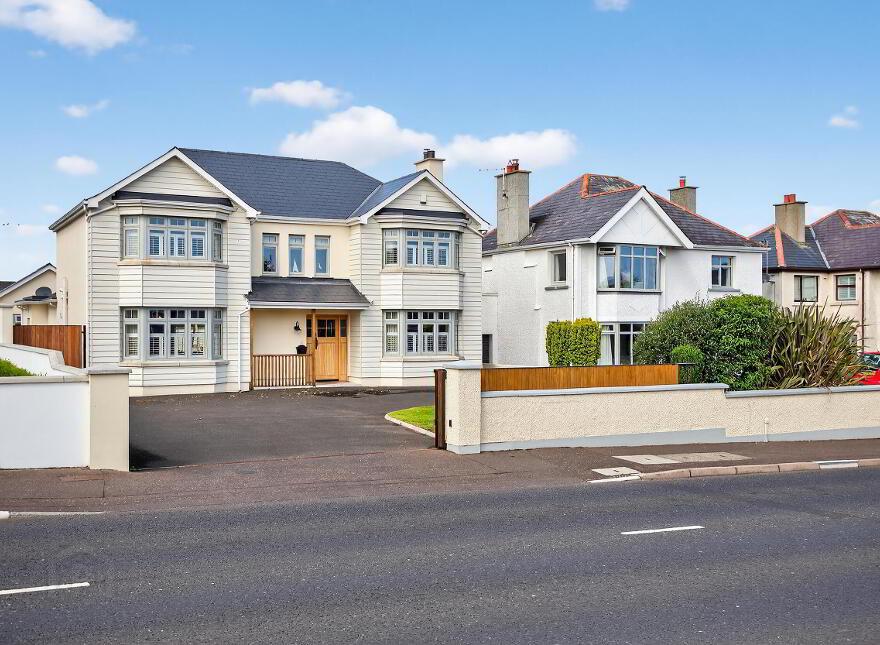 68 Coleraine Road, Portrush, BT56 8HN