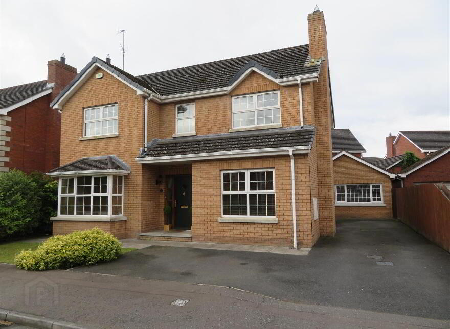 37 The Hollows, Lurgan