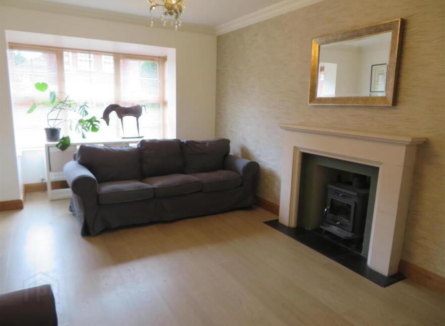 37 The Hollows, Lurgan