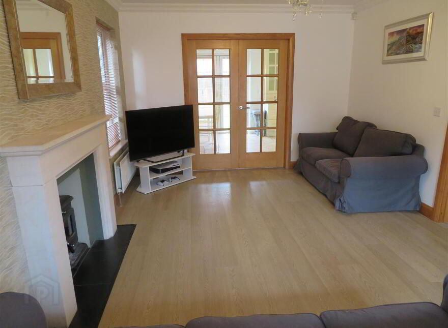 37 The Hollows, Lurgan