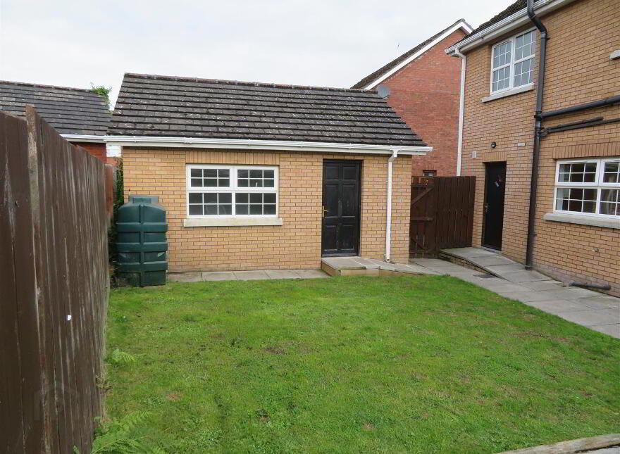 37 The Hollows, Lurgan