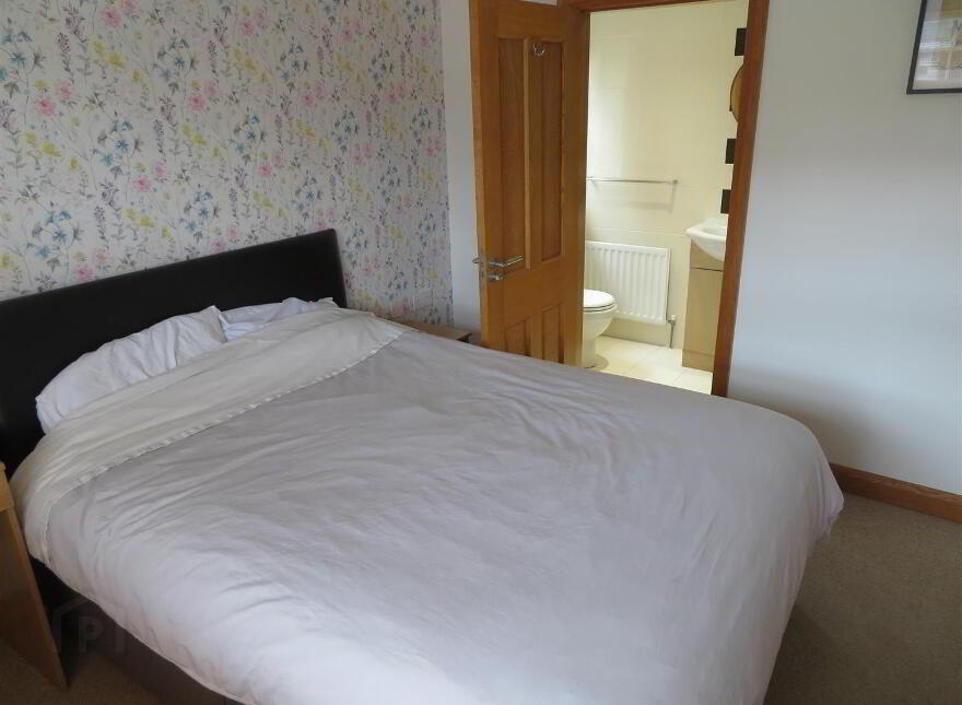 37 The Hollows, Lurgan