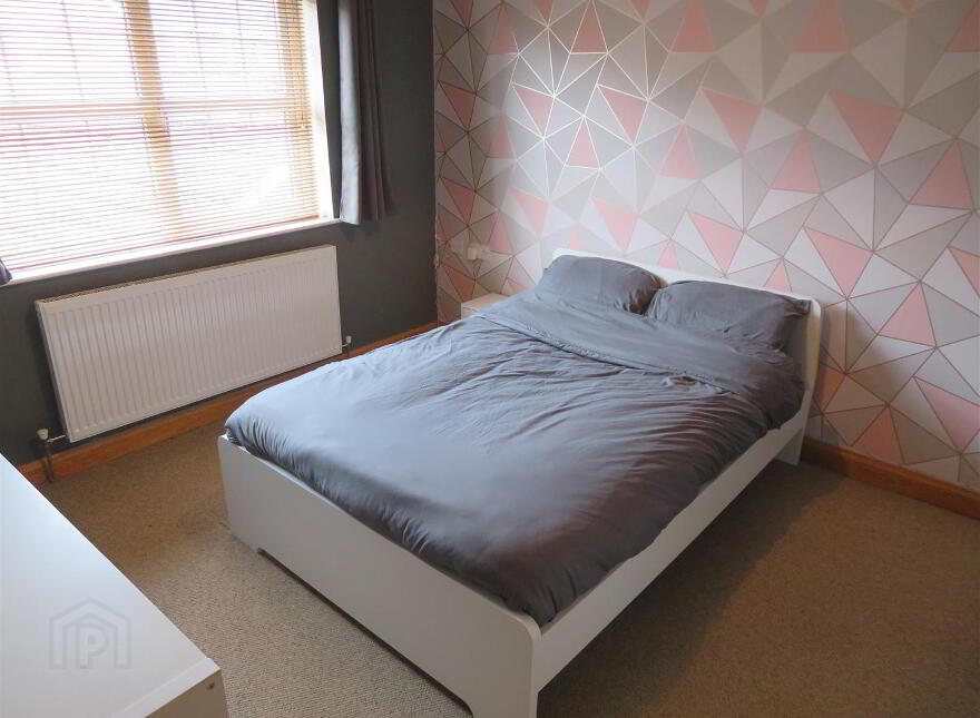 37 The Hollows, Lurgan