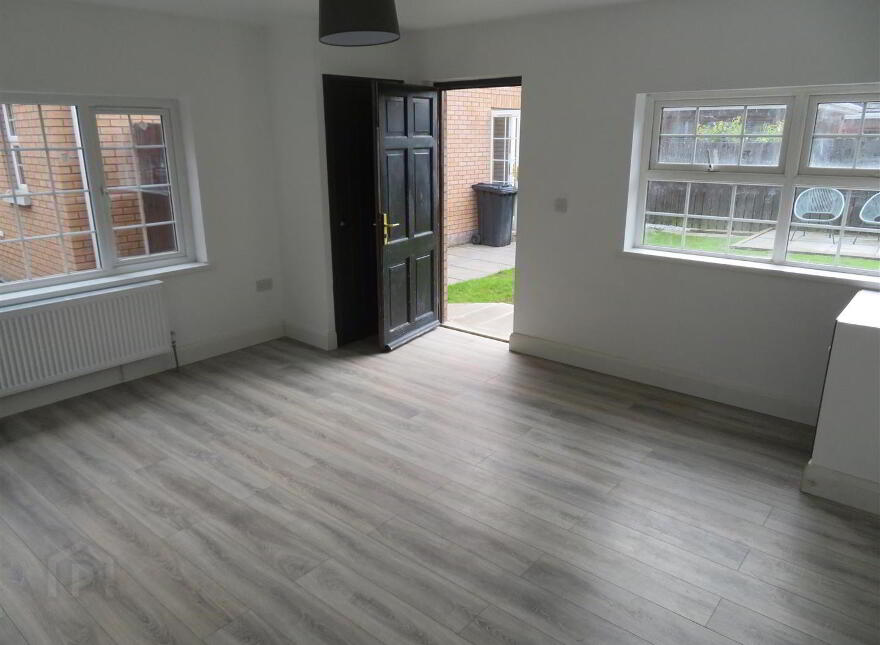 37 The Hollows, Lurgan
