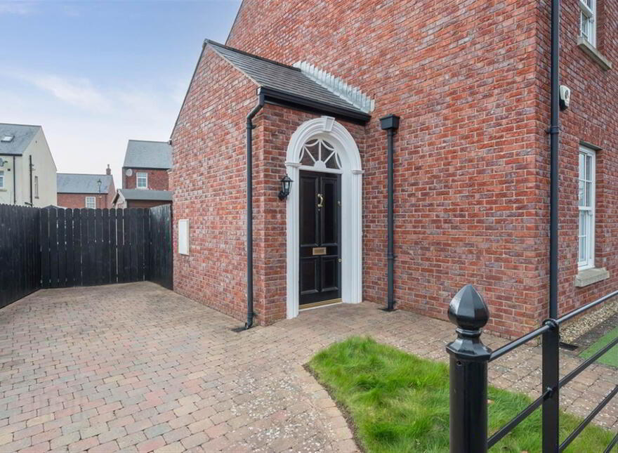 Breton Gardens, Lisburn, BT28 3YZ