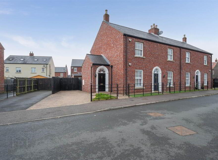 Breton Gardens, Lisburn, BT28 3YZ photo