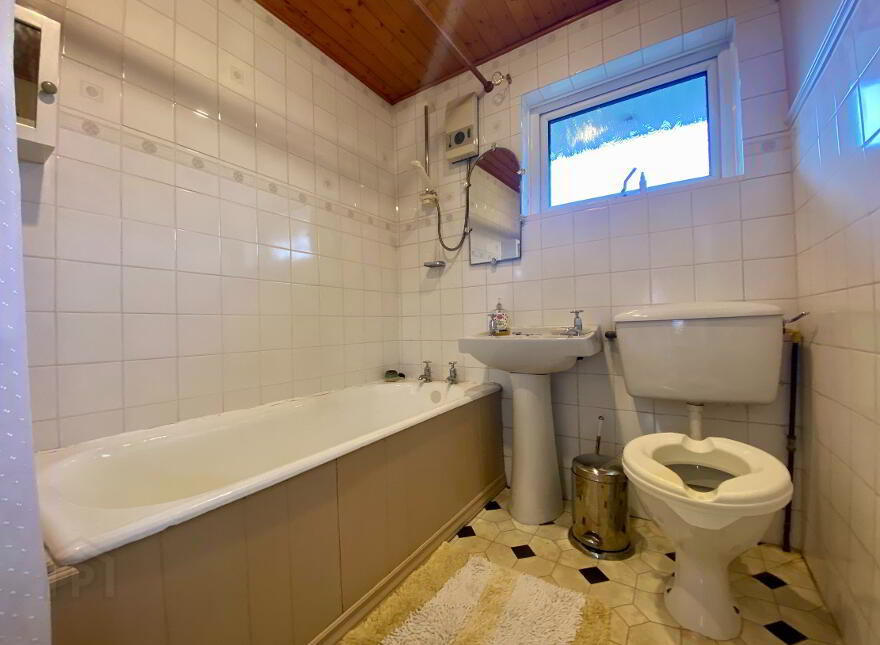 44 Castleburn Road, Carrickfergus, BT8 7NY