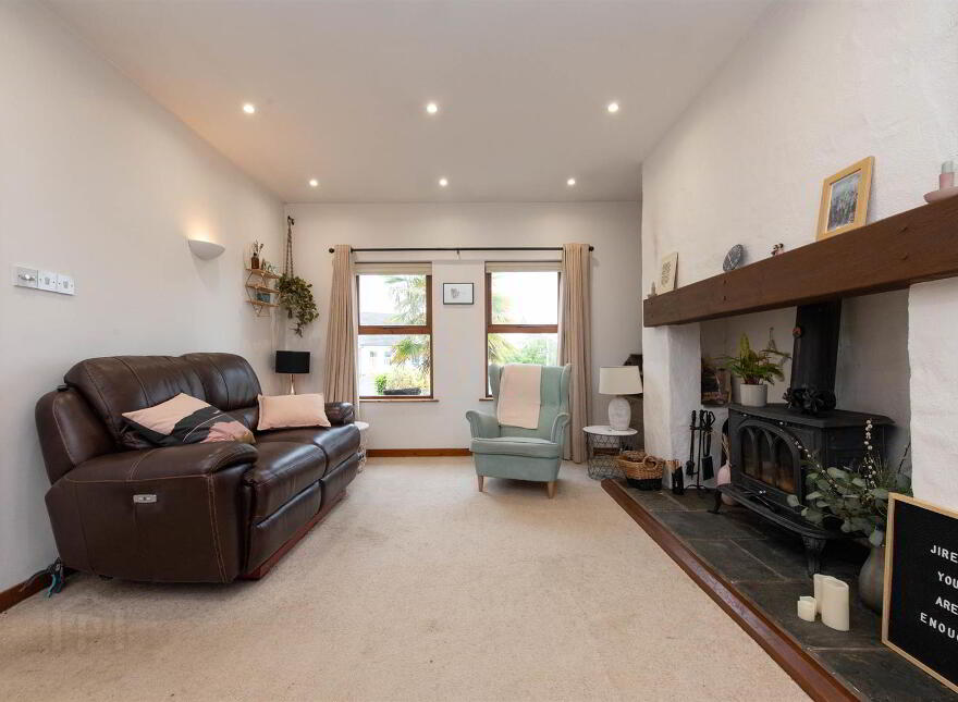 3 Oakwood Heights, Carryduff, Belfast, BT8 8SP