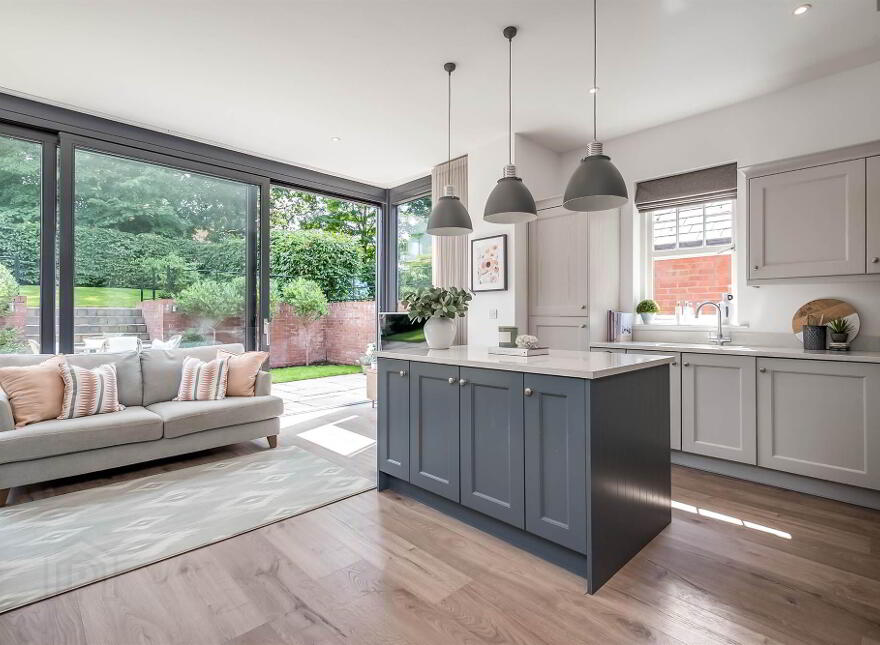 2 Haddo Place, Belfast, BT8 8FY