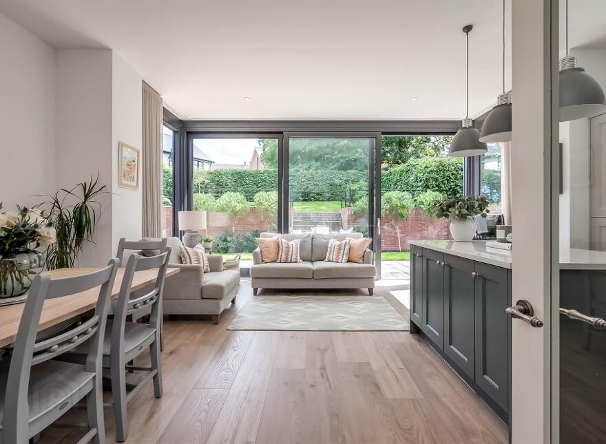 2 Haddo Place, Belfast, BT8 8FY