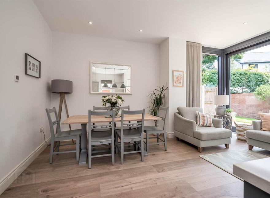 2 Haddo Place, Belfast, BT8 8FY