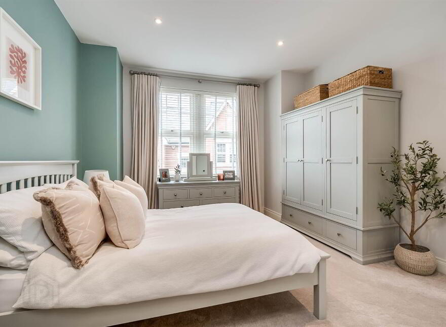2 Haddo Place, Belfast, BT8 8FY