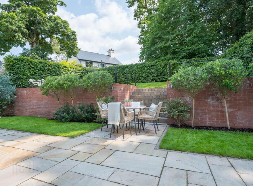 2 Haddo Place, Belfast, BT8 8FY