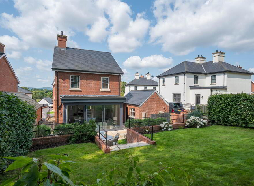 2 Haddo Place, Belfast, BT8 8FY