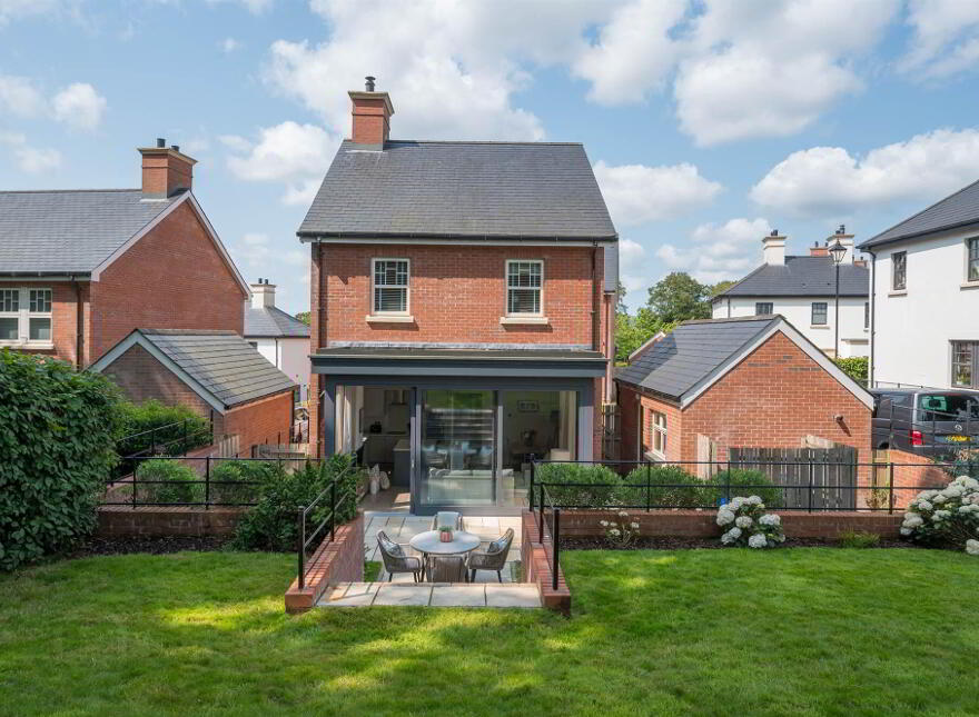 2 Haddo Place, Belfast, BT8 8FY