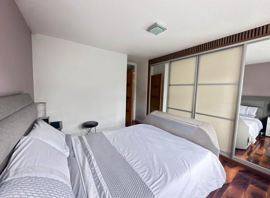 10 Manse Field Park, Larne, BT40 2NX